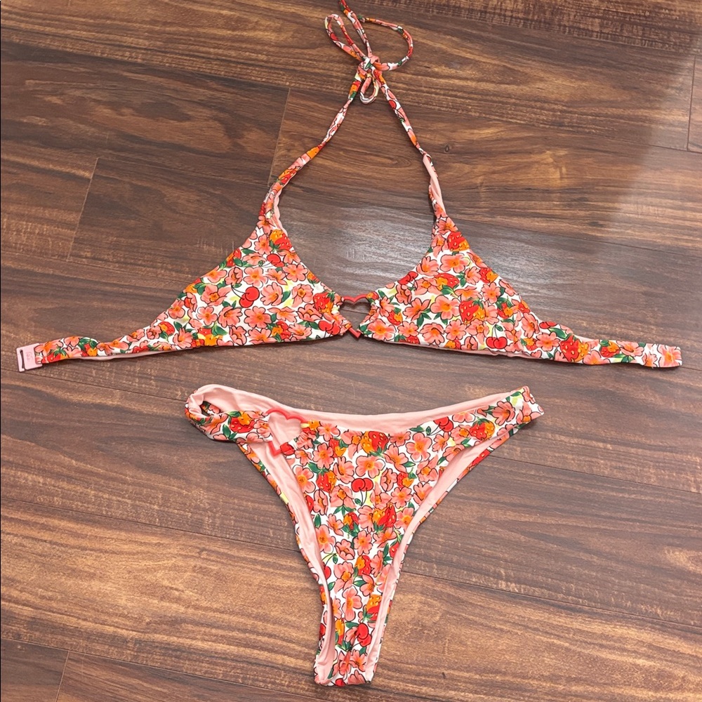 Blackbough strawberry bikini